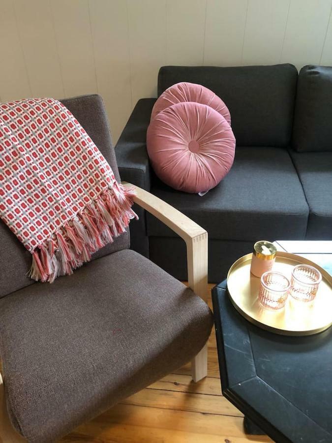 Auregarden - A Rustique Oasis Just A Blink Away From Town Centre Apartamento Vik  Exterior foto